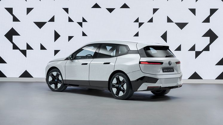 BMW iX med E Ink