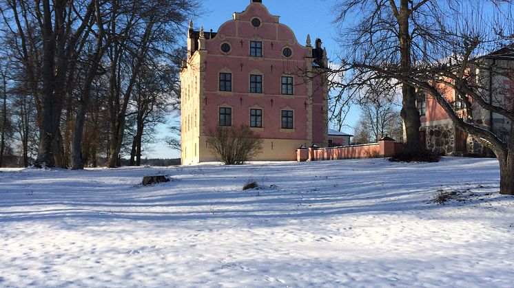 Gå på spökvisning med ett sällsynt besök på slottsvinden på Skånelaholms slott lördagen den 15 december.