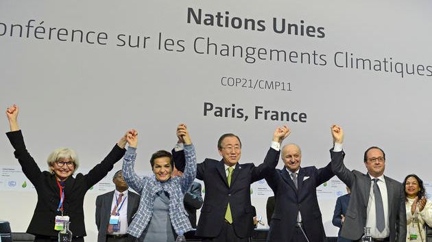 I desember 2015 ble det enighet om ny klimaavtale i Paris, men mye har skjedd i verdenspolitikken siden den gang. Vil alle land følge opp sine forpliktelser?  Og hvilken retning tar miljøpolitikken i Europa?