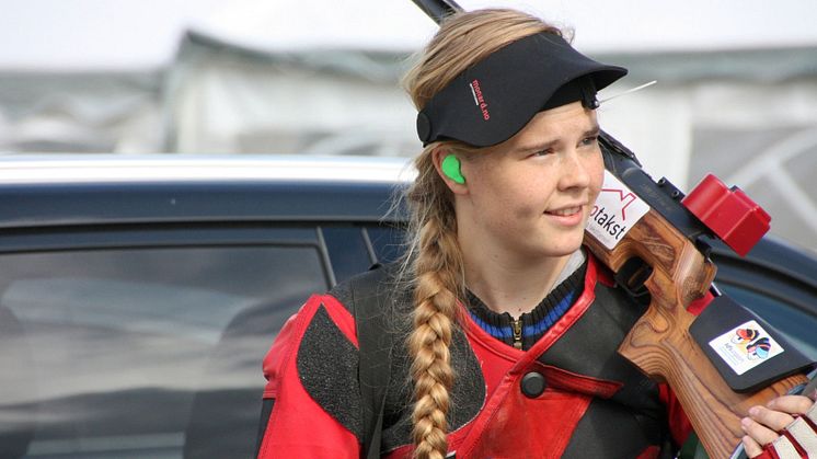 Anette (24) kombinerer nettstudier og sport på høyt nivå
