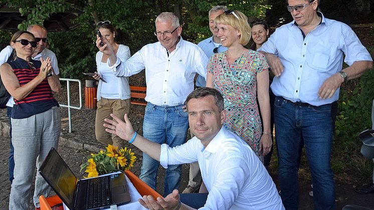 Die Internetseite mulderadweg.de wird von Staatsminister Martin Dulig aktiviert