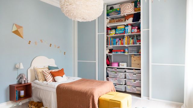 Elfa_Bookshelves_Interior_Click-in_system_Classic_Slidingdoor_Estetic_2022_08_7875_640x480