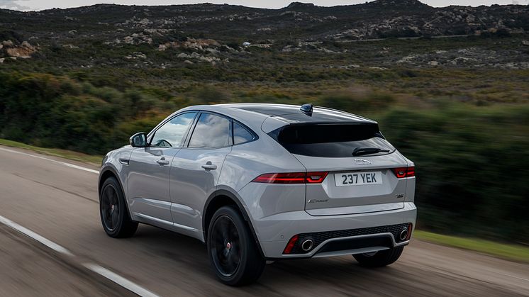 E-PACE R-Dynamic P300_BorascoGrey_019