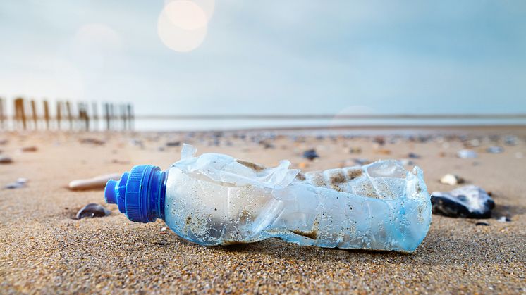 UN Environment says one million plastic drinking bottles are purchased every minute around the world 