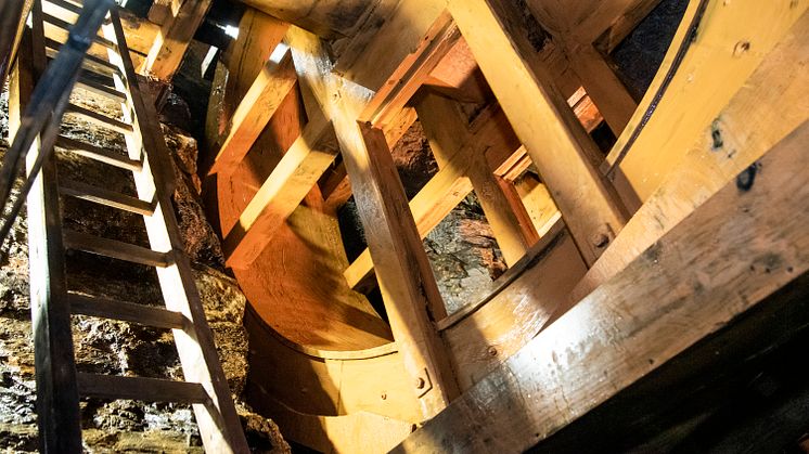 Das Wasserrad der Ehrenfriedersdorfer Radpumpe im Besucherbergwerk Zinngrube Ehrenfriedersdorf 