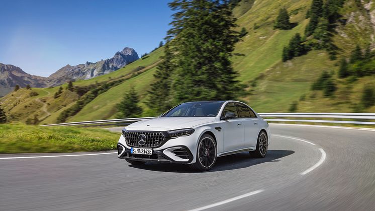 Mercedes-AMG E 53 HYBRID 4MATIC+  (2024)