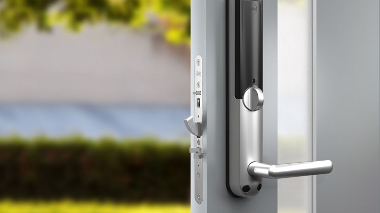 Yale_Doorman_L3_Environment_3x_BrushedOnDarkGrey