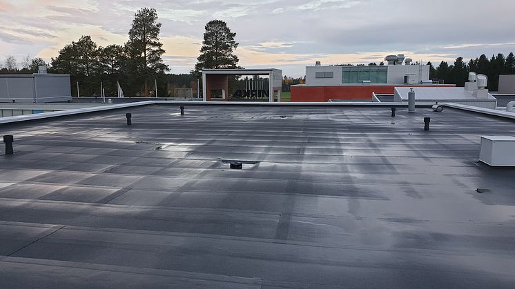 Pluvia-kattokaivot sateen jälkeen, Mirkan tehdas Pietarsaaressa