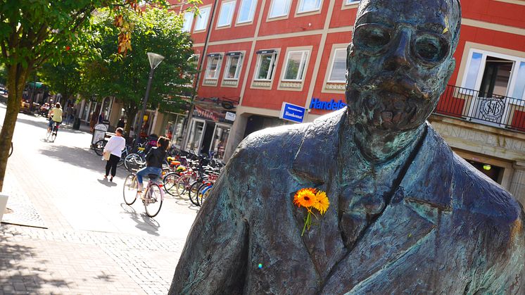 Gustaf Fröding-staty på Gågatan