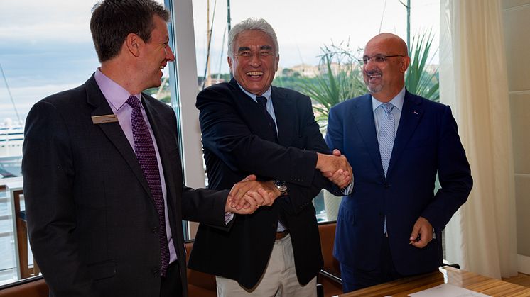Inmarsat and its regional partner, SSI-Monaco, have signed a strategic agreement with the Yacht Club de Monaco (YCM) to provide Inmarsat services for superyachts in the region