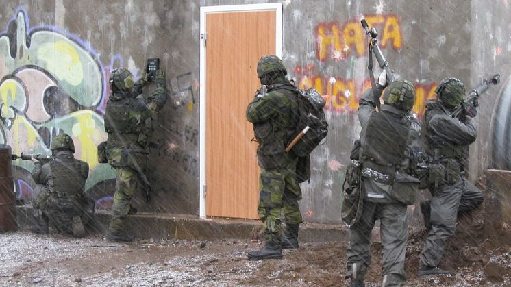 Försvarsmakten köper Cinsides nya handhållna väggradar
