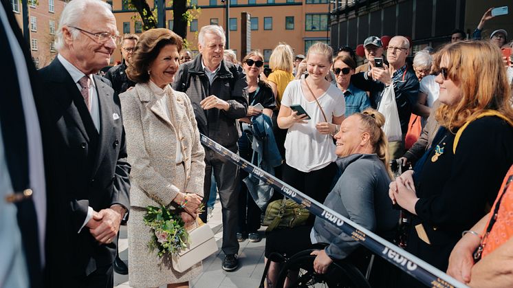 Kungaparet besöker samtliga Sveriges län under 2023. Den 4 juni kommer Kungaparet till Göteborg. Bilden är från besöket i Örebro 12 maj 2023. Foto: Clément Morin/Kungl. Hovstaterna.