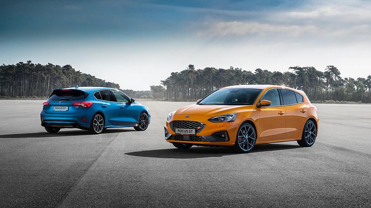 FORD_2019_FOCUS_ST_11-LOW