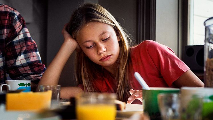 Svenska gymnasieungdomar ger distansundervisningen tumme upp