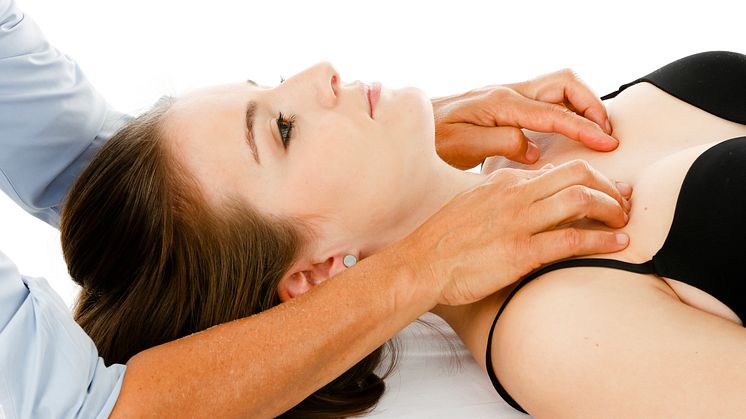 Forsa-Umfrage zur Osteopathie: Fast jeder Fünfte war bereits beim Osteopathen. Bei den Patienten herrschte eine hohe Zufriedenheit. 