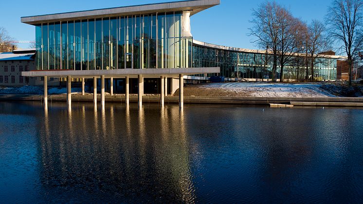 Stadsbiblioteket i Halmstad vid Nissan. Foto: Patrik Leonardsson