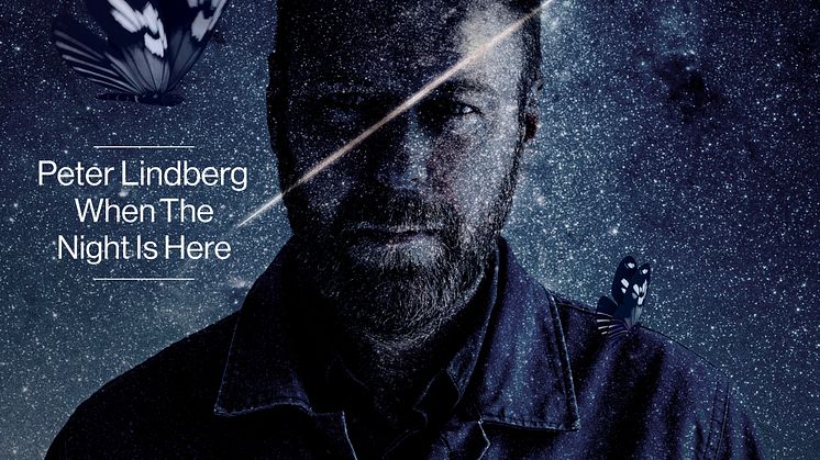 Peters sångröst ger en unik ärlig känsla, orden kommer som meddelanden utan beräkning, säger producenten Johan Lindström
