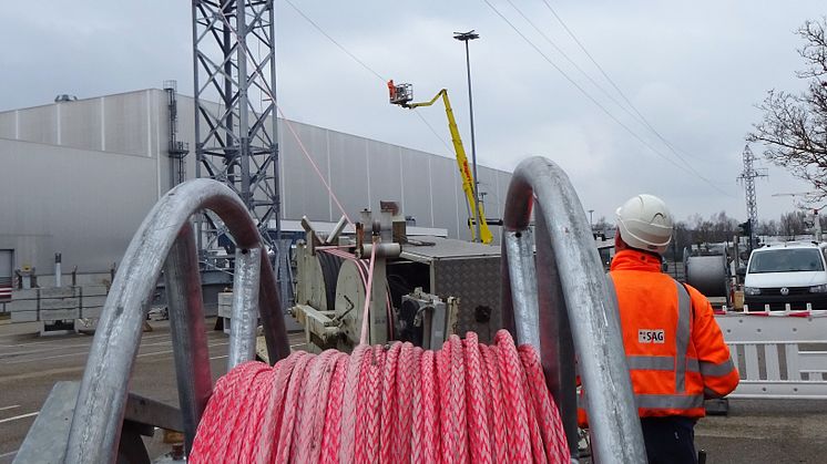 Stromleitungen werden wegen A3-Ausbau verlegt - BMW und Bayernwerk bauen zur Sicherheit Ersatzleitung