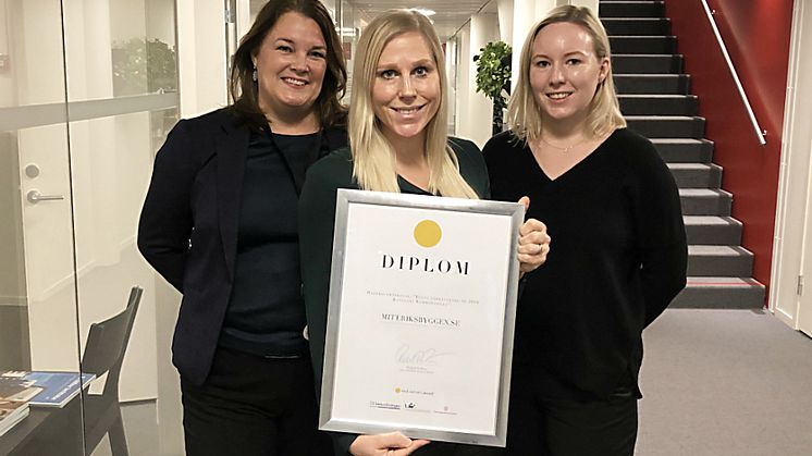 Britta von Schoultz, kommunikationschef, Anna Persson, ansvarig för Mitt Riksbyggen och Aurora Ruuskanen, chef för Riksbyggens webbgrupp.