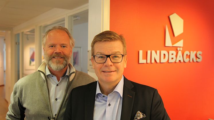 Nytt grepp: Alla anställda byter namn till Lindbäck. Stefan Lindbäck, vd Lindbäcks Group, och Magnus Lindbäck, fd Edin, vd, Lindbäcks Bygg, är nöjda med nya strategin.