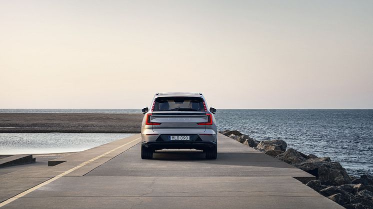 Volvo_EX90