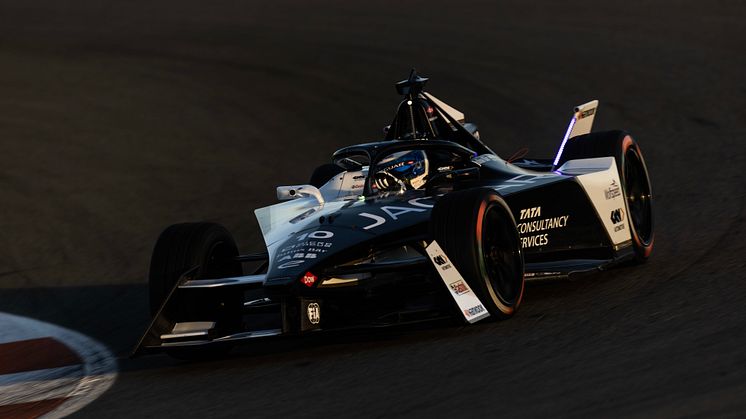 J_TCS_Racing_S9_Valencia_Sam_Bird_161222_003
