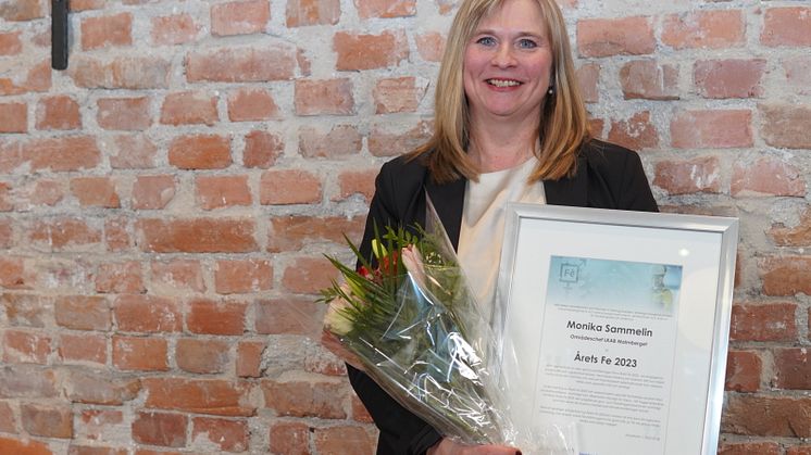 Monika Sammelin, områdeschef på LKAB Malmberget, tilldelas utmärkelsen Årets Fe 2023.