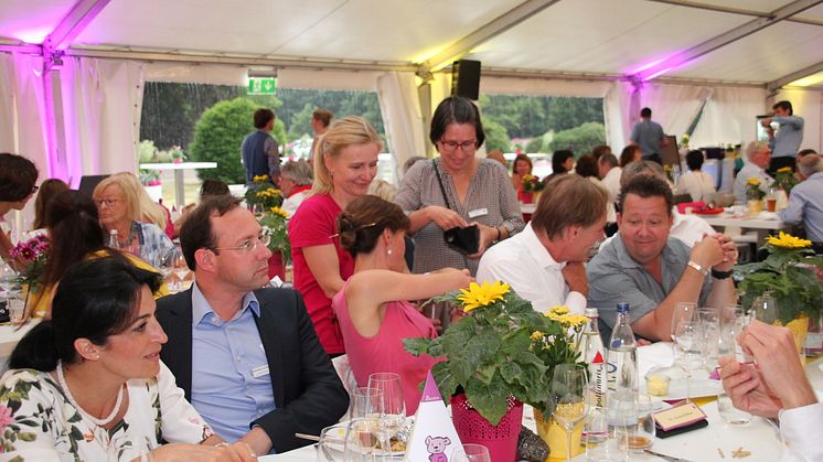 Benefiz-Veranstaltung: 3. Bärenherz Sommernacht bringt  19.000 Euro für Kinderhospiz (Impressionen)