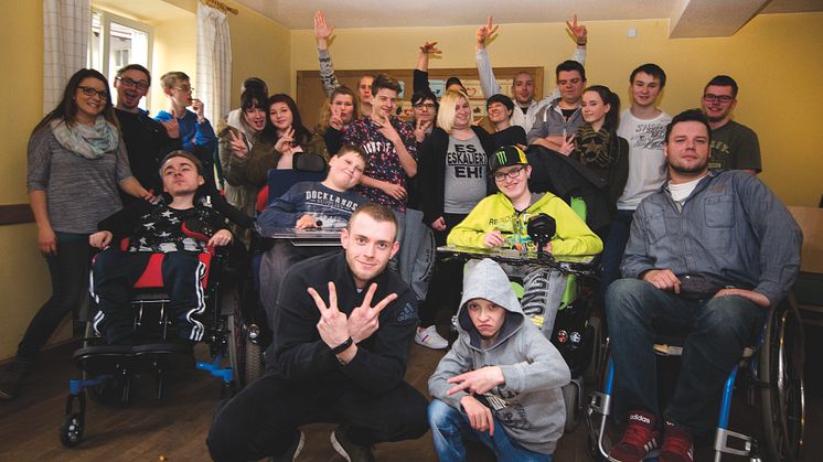 Geschwisterbegleitung im Kinderhospiz Bärenherz: Kinder begeistern sich für Hip-Hop-Projekt & Rage Room