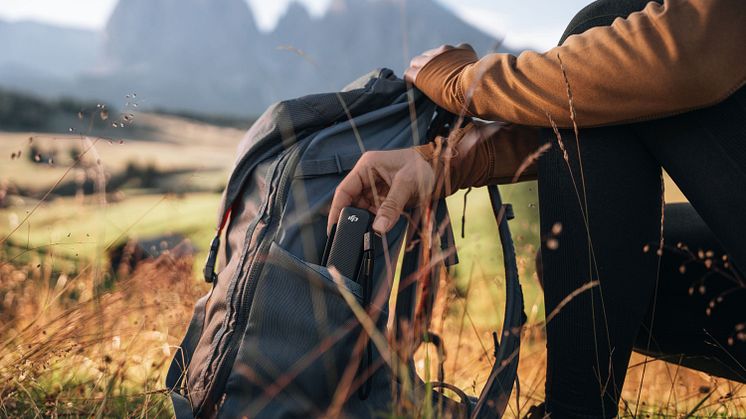 Compact carrying case