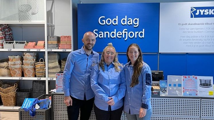 Inviterer kunder til grillfest