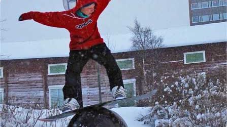 Snowboardbacken i Broparken har öppnat