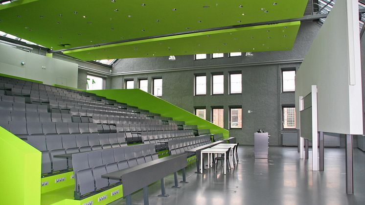 Hörsaalzentrum Halle 17 / Audimax