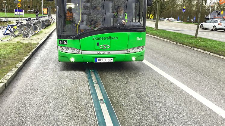 Elvägstester i Lund - upphöjd variant ovanpå asfalten