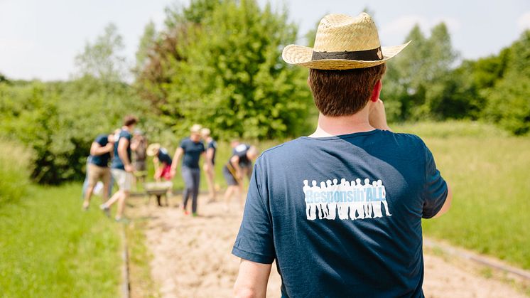 Die Mitarbeiter von Pernod Ricard Deutschland haben im Generationenpark Volkhoven Weiler viel bewegt.