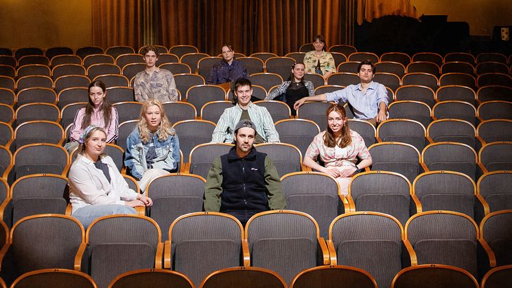 Avgangsforestillingen "Nå" av Demina Vitanza skal fremføres av studenter ved Forstudium teater ved Oslo kulturskole.