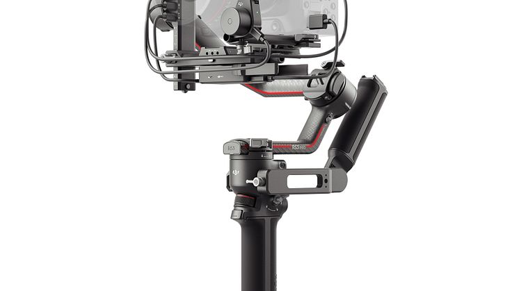 DJI RS 3 Pro - Complete setup - diagonal front view (1 of 2)