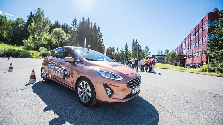 Fra pressekonferansen hvor Ford Motor Norge og forsikringsselskapet If lanserer et unikt opplæromgsprogram for unge sjåfører Ford Driving Skills for Life