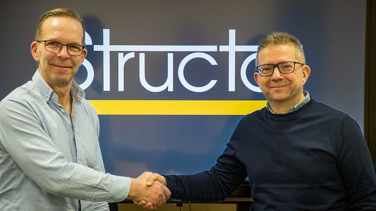 Joachim Engberg (till höger) tar över som vd efter Mikael Hansson (till vänster), som är kvar i bolaget. Foto: Structor