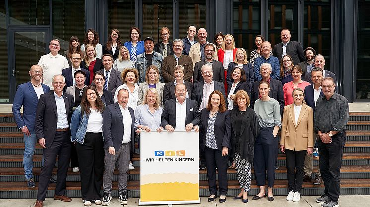 csm_2023-rtl-stiftung-tagung-team-ngos-wir-helfen-kindern_3fcb491b95