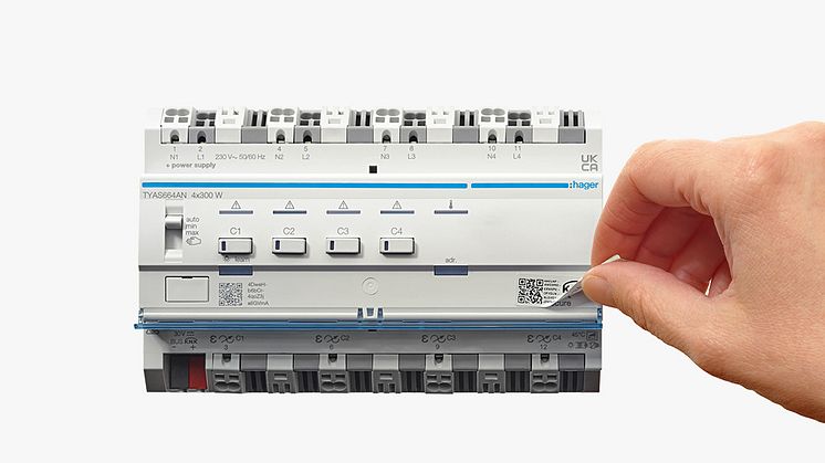 KNX Aktor mit abziehbarem Secure Aktivierungscode