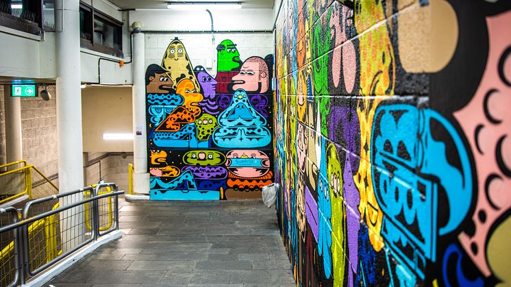Kunstvegg på Trosterud T-banestajon