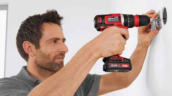 Två nya 10.8 V borstlösa batteridrivna maskiner från FLEX