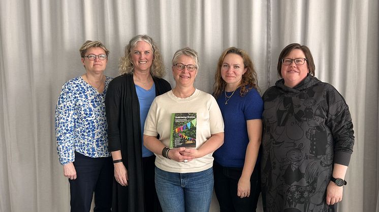 Lena Bäckström, Ulrika Bergmark, Susanne Westman, Lena Öhlund och Bodil Johansson - alla medförfattare till boken.