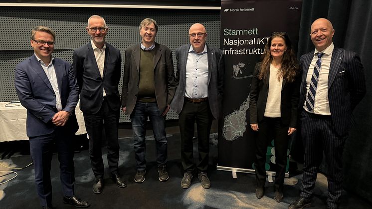 Nå er samtlige sykehus i Norge knyttet sammen via 30.000 kilometer med fiberkabler, som utgjør det norske stamnettet. 