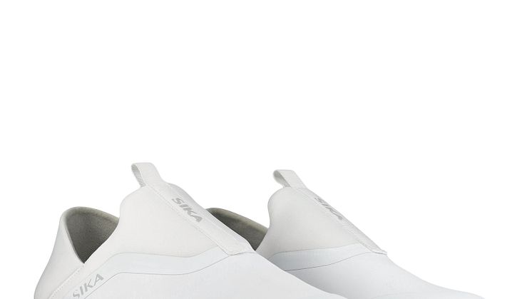 Vi skal huske at passe på dem, som passer på os, når vi er syge eller har brug for pleje. Derfor lancerer Sika Footwear A/S arbejdsskoen Energy Slip On, der er specialudviklet med og for landets syge- og plejepersonale. Foto: Sika Footwear.