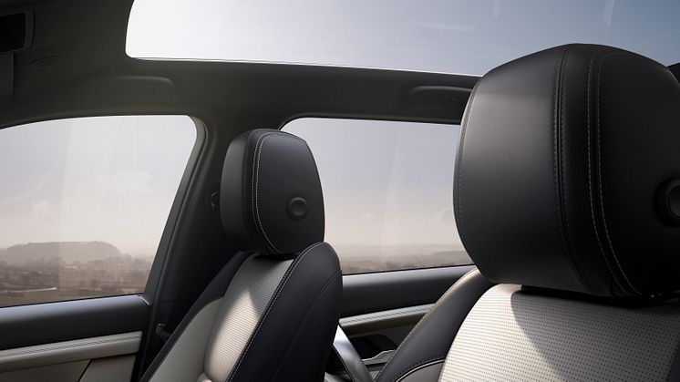 DS_24MY_INTERIOR_PANORAMIC_ROOF_140623_03