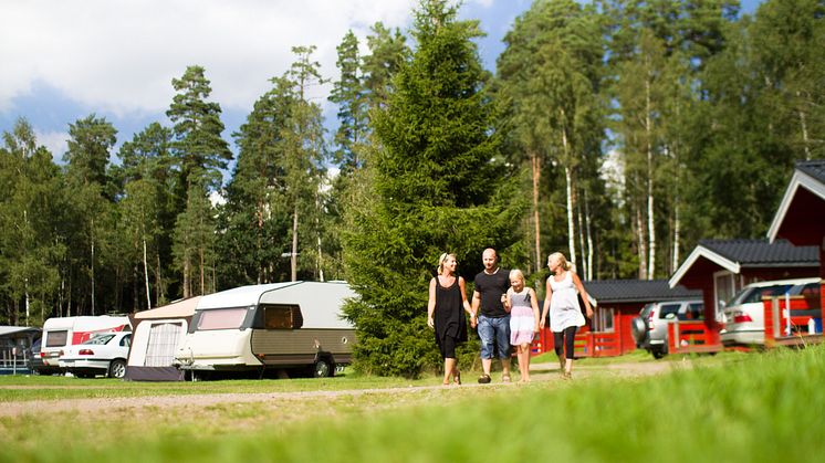 Hundar och djurvänner tar över Skara Sommarland