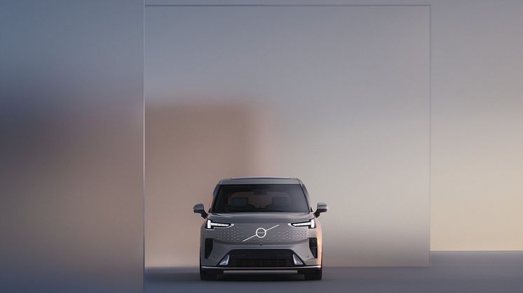 Volvo EM90