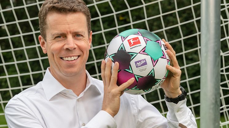 Mondelez_Milka & DFL Partnerschaft_Fridolin Frost_quer.jpg